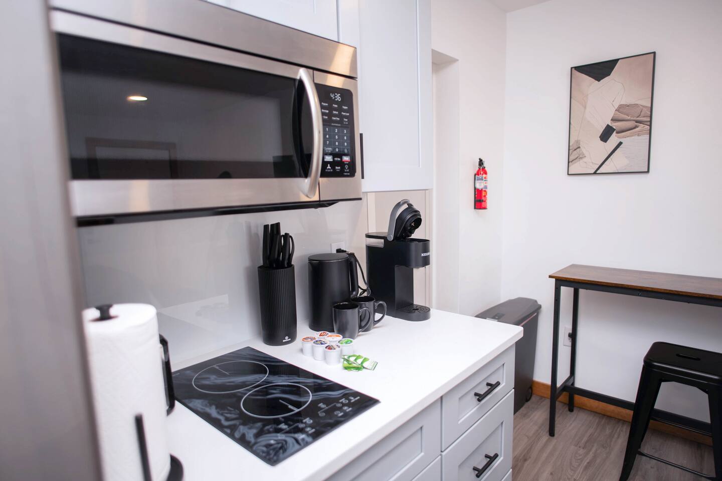 Well-equipped kitchen for Lexington commuter housing