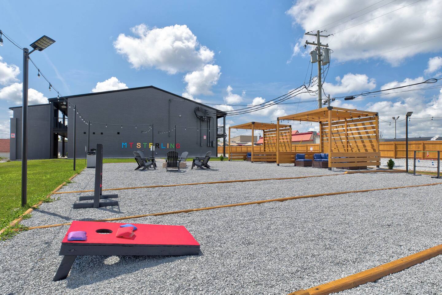 Historic downtown Mt. Sterling near furnished apartments